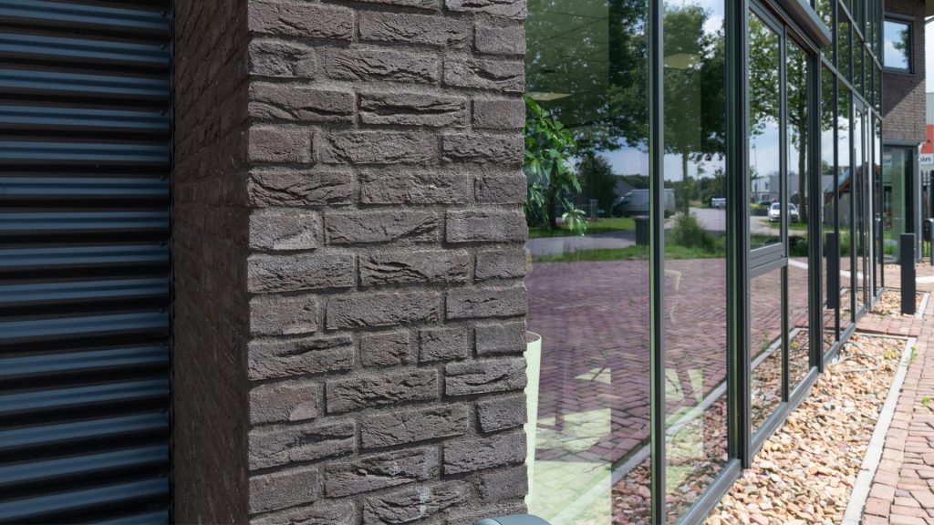 Nieuwbouw bedrijfspand-kantoor Van der Velden Buren